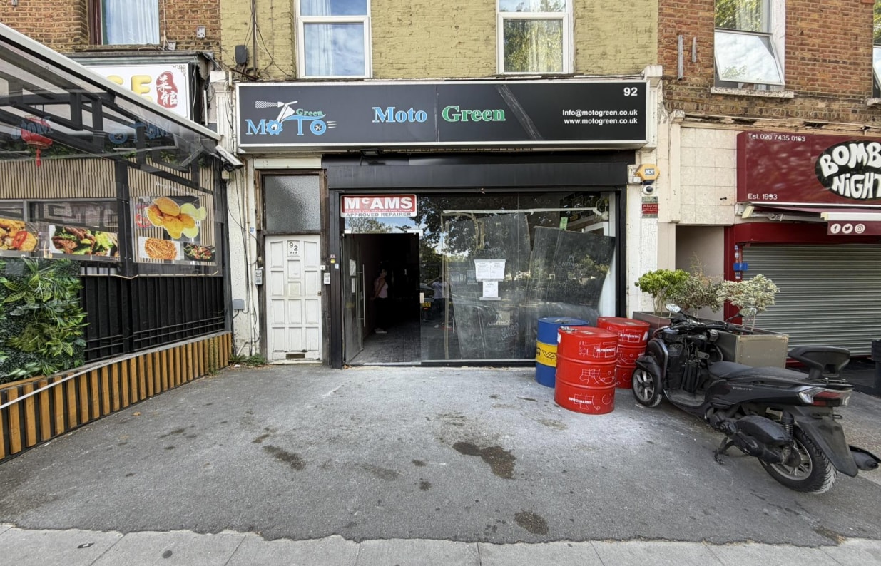 92 Fortune Green Rd, London to rent Building Photo- Image 1 of 6