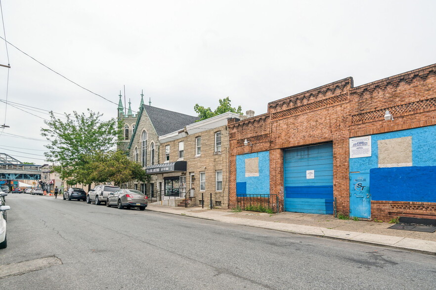 Kensington Redevelopment Opportunity portfolio of 6 properties for sale on LoopNet.co.uk - Building Photo - Image 3 of 17