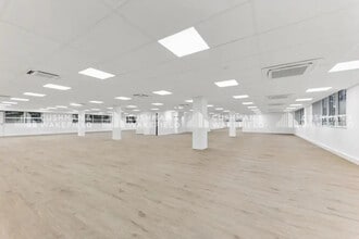 17-21 Rue Saint-Denis, Boulogne-Billancourt to rent Interior Photo- Image 1 of 9