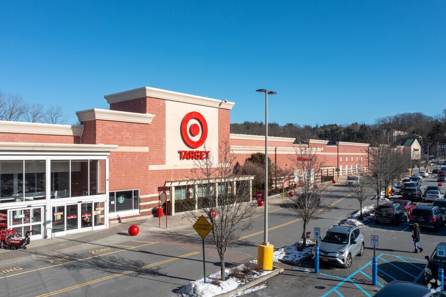 195 N Bedford Rd, Mount Kisco 10549 UK