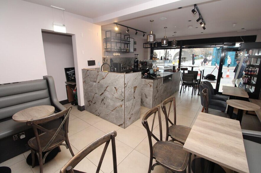 157 Kirkdale, London to rent - Interior Photo - Image 3 of 9