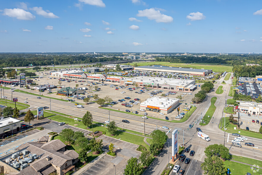 6900-7074 Siegen Ln, Baton Rouge, LA for rent - Aerial - Image 2 of 9