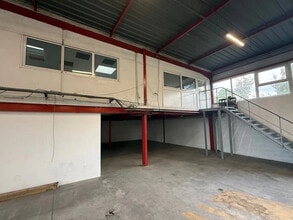 Industrial in Aulnay-sous-Bois to rent Interior Photo- Image 2 of 3