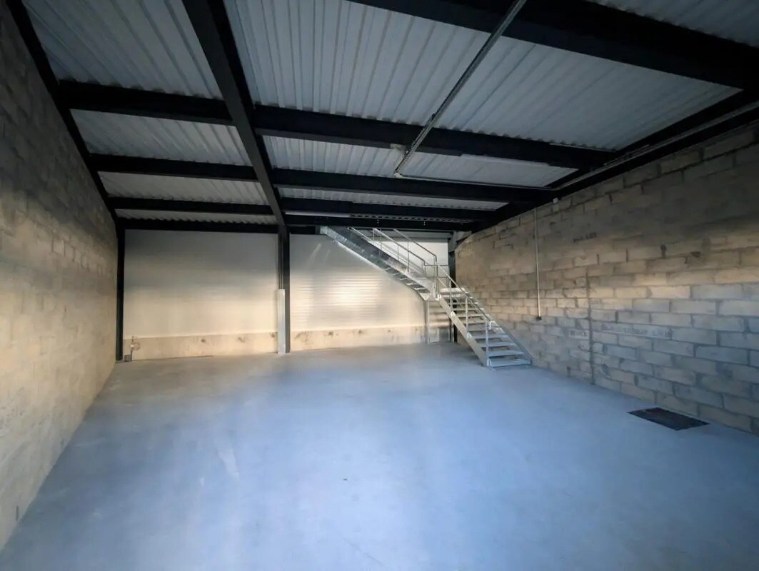 3-7 Rue Des Carrières, Épinay-sur-Seine to rent Building Photo- Image 1 of 6