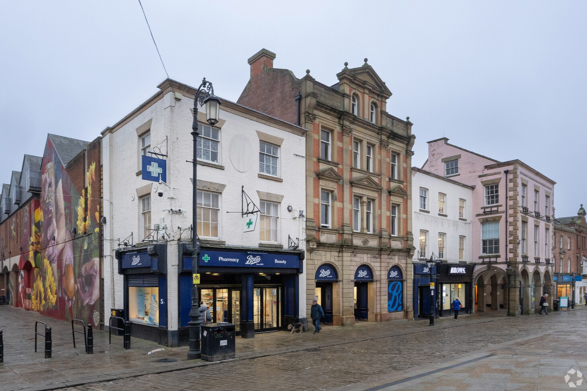 Middle Pavement, Chesterfield for sale Primary Photo- Image 1 of 1