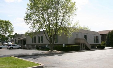 1334 Applegate Rd, Madison, WI for rent Building Photo- Image 1 of 4