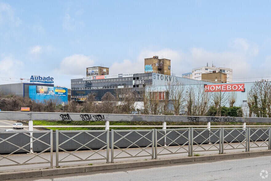 21 Rue Jean Lolive, Bagnolet to rent - Building Photo - Image 2 of 3