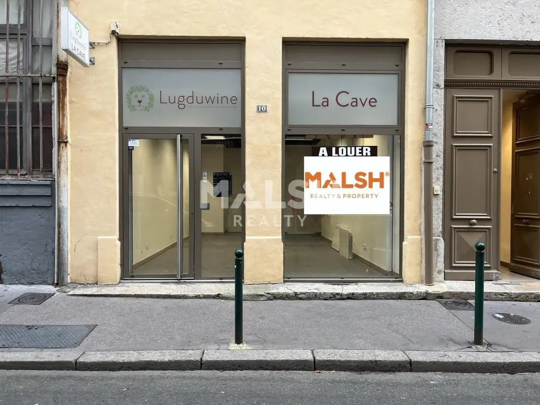 Retail in Lyon to rent Building Photo- Image 1 of 5
