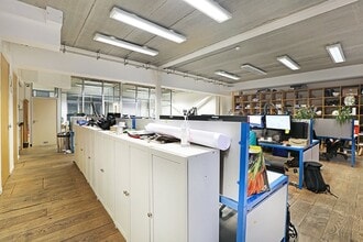 166A-166B Tower Bridge Rd, London to rent Interior Photo- Image 2 of 5