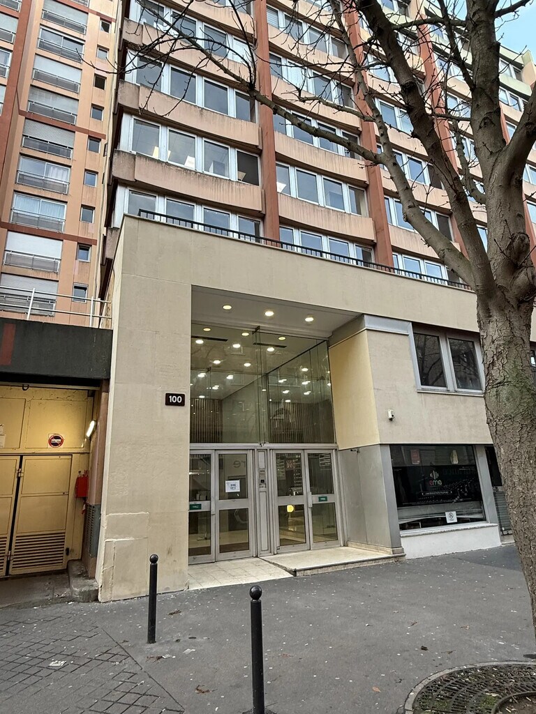 Location Bureaux 112 m² - Photo 1