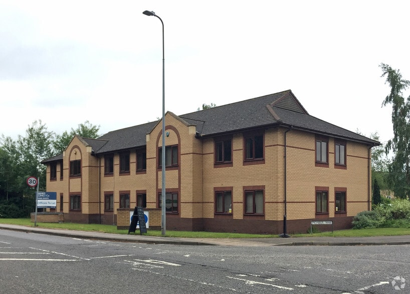 2-4 Pioneer Way, Lincoln to rent - Building Photo - Image 2 of 3