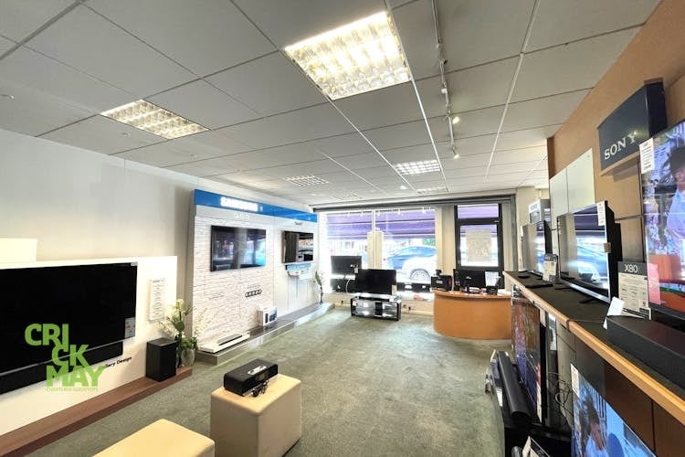 Sussex Rd, Haywards Heath to rent Interior Photo- Image 1 of 6