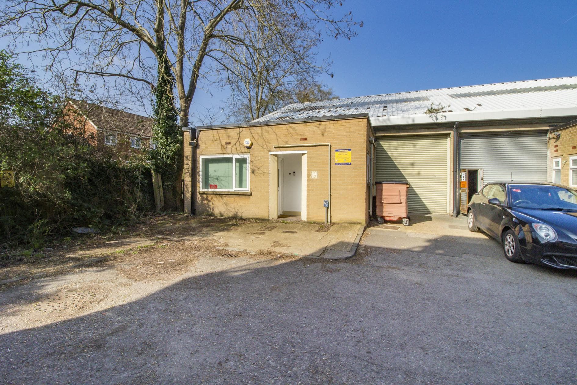 Units 1-9 Kildare Close, Ruislip for sale Primary Photo- Image 1 of 1