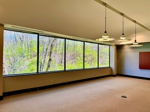 10875 Benson Dr, Overland Park, KS to rent Interior Photo- Image 2 of 3