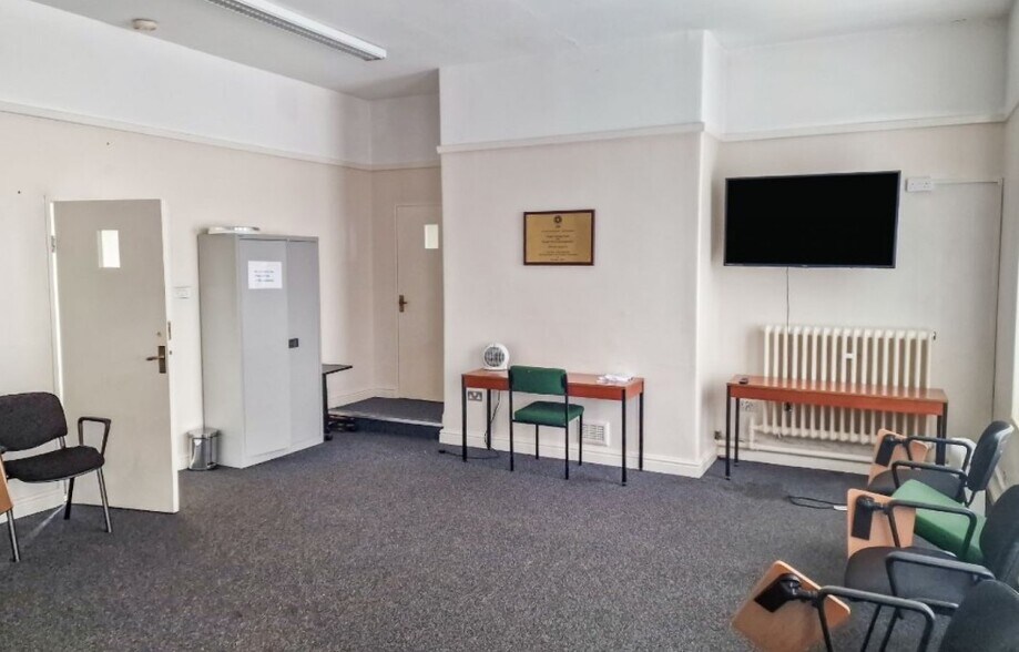 15A Ashbourne Rd, Stoke On Trent to rent - Interior Photo - Image 3 of 4