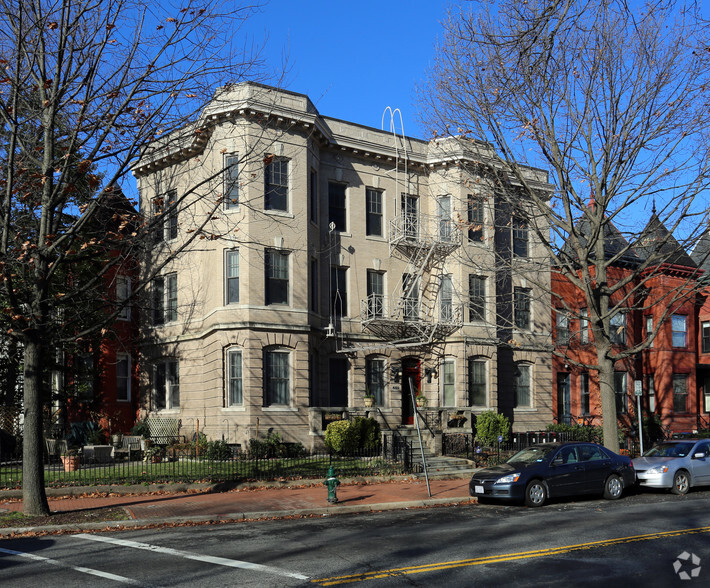 119 8th St SE, Washington, DC for sale - Primary Photo - Image 1 of 1