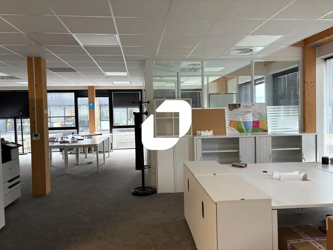 Office in VILLENEUVE-D'ASCQ for sale Building Photo- Image 1 of 15