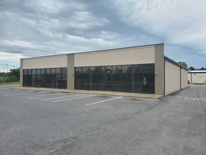 7940-7946 Fischer Steel Rd, Cordova, TN for sale Building Photo- Image 1 of 1