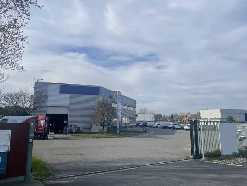 Light Industrial in Toulouse to rent Building Photo- Image 1 of 4