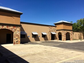 1701 E State Highway 97, Jourdanton, TX for rent Building Photo- Image 2 of 10