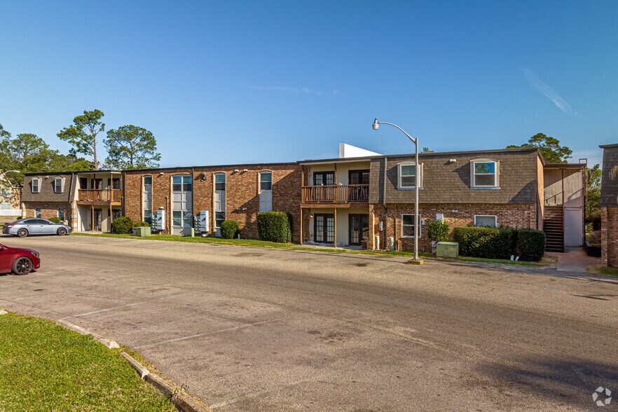 1855 Boulevard De Province, Baton Rouge 70816 UK