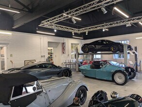 2 Epsom Rd, East Horsley to rent Interior Photo- Image 1 of 3