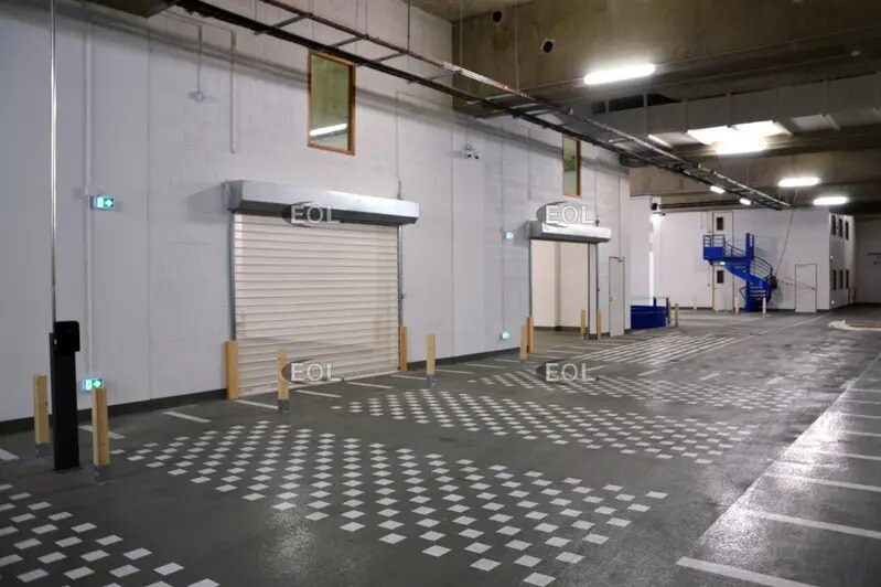 Industrial in Paris to rent - Interior Photo - Image 3 of 6
