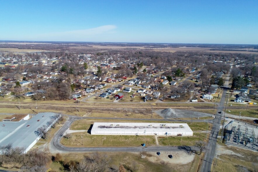 1015 W Jefferson St, Vandalia, IL for rent - Aerial - Image 3 of 6