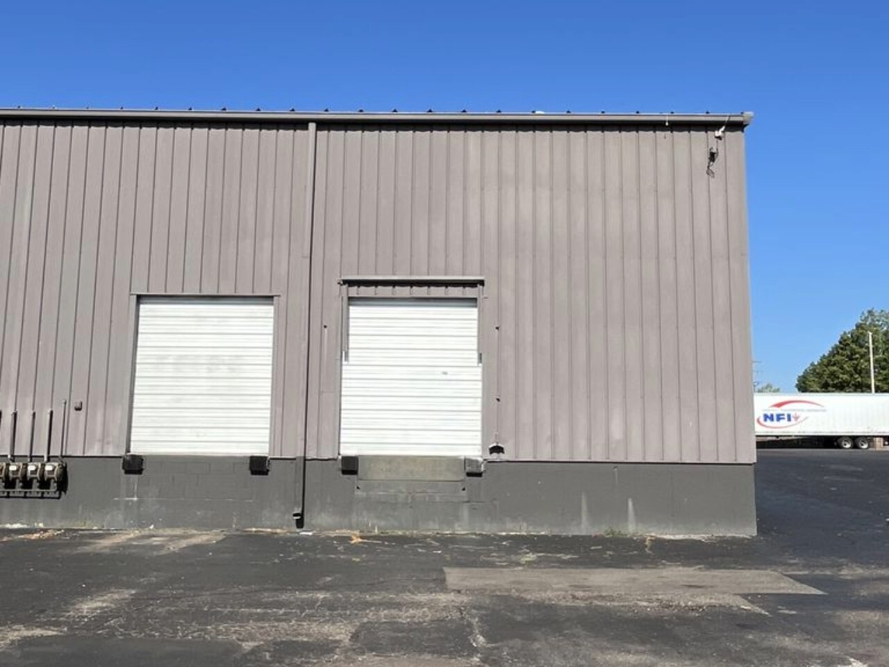 5111-5121 E ML Ave, Kalamazoo, MI to rent Interior Photo- Image 1 of 4