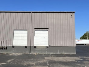 5111-5121 E ML Ave, Kalamazoo, MI to rent Interior Photo- Image 1 of 4