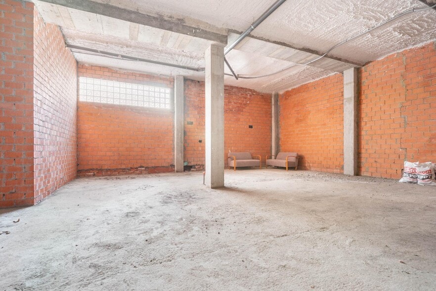 Calle Fernando Alonso Díaz, 32, Oviedo, Asturias for sale - Building Photo - Image 2 of 32