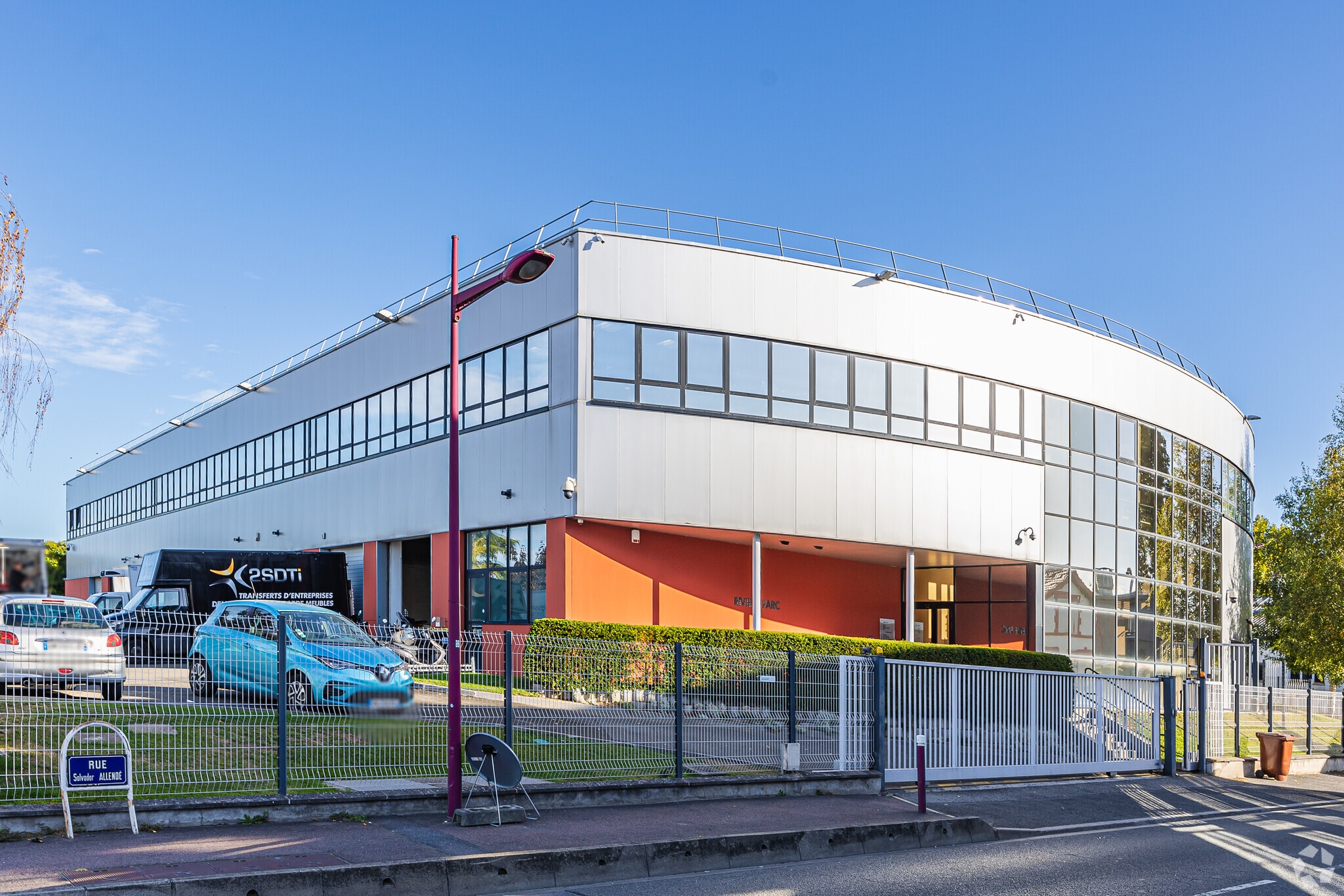 3-7 Rue Charles Francois Daubigny, Bezons to rent Primary Photo- Image 1 of 8