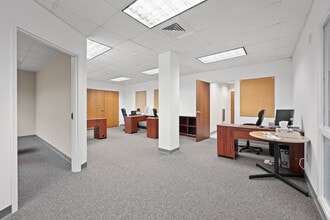 1224 Mill St, East Berlin, CT to rent Interior Photo- Image 2 of 2