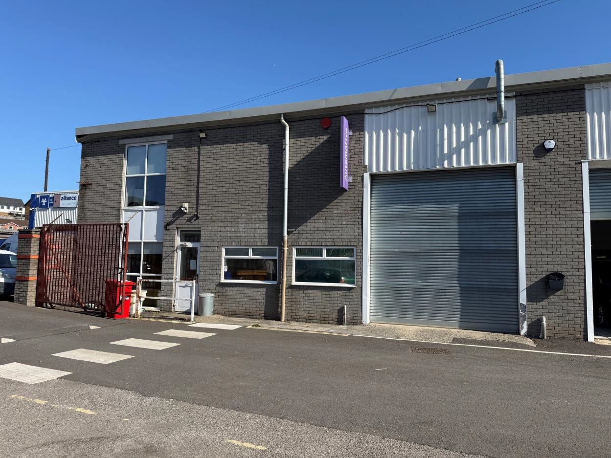 Bradley Ln, Newton Abbot to rent Primary Photo- Image 1 of 4