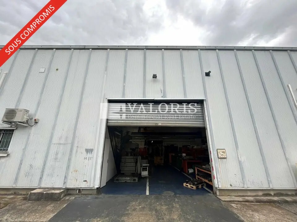 Light Industrial in Saint-Priest for sale Building Photo- Image 1 of 5