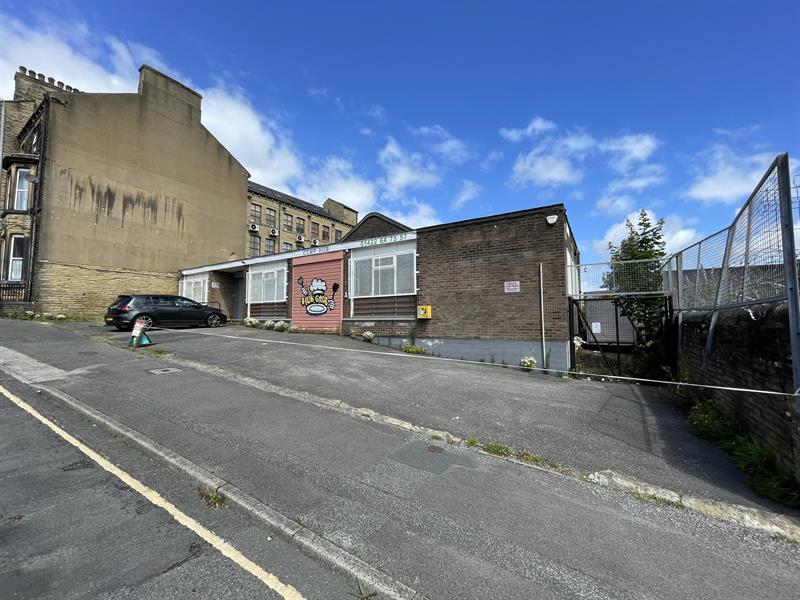 36 Gibbet St, Halifax for rent Building Photo- Image 1 of 2