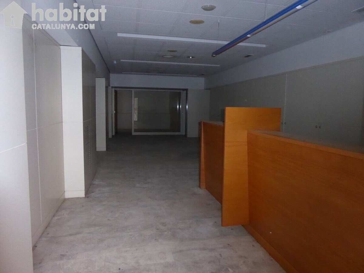 Sant Andreu de la Barca, BAR 08740 -  -  - Interior Photo - Image 1 of 2