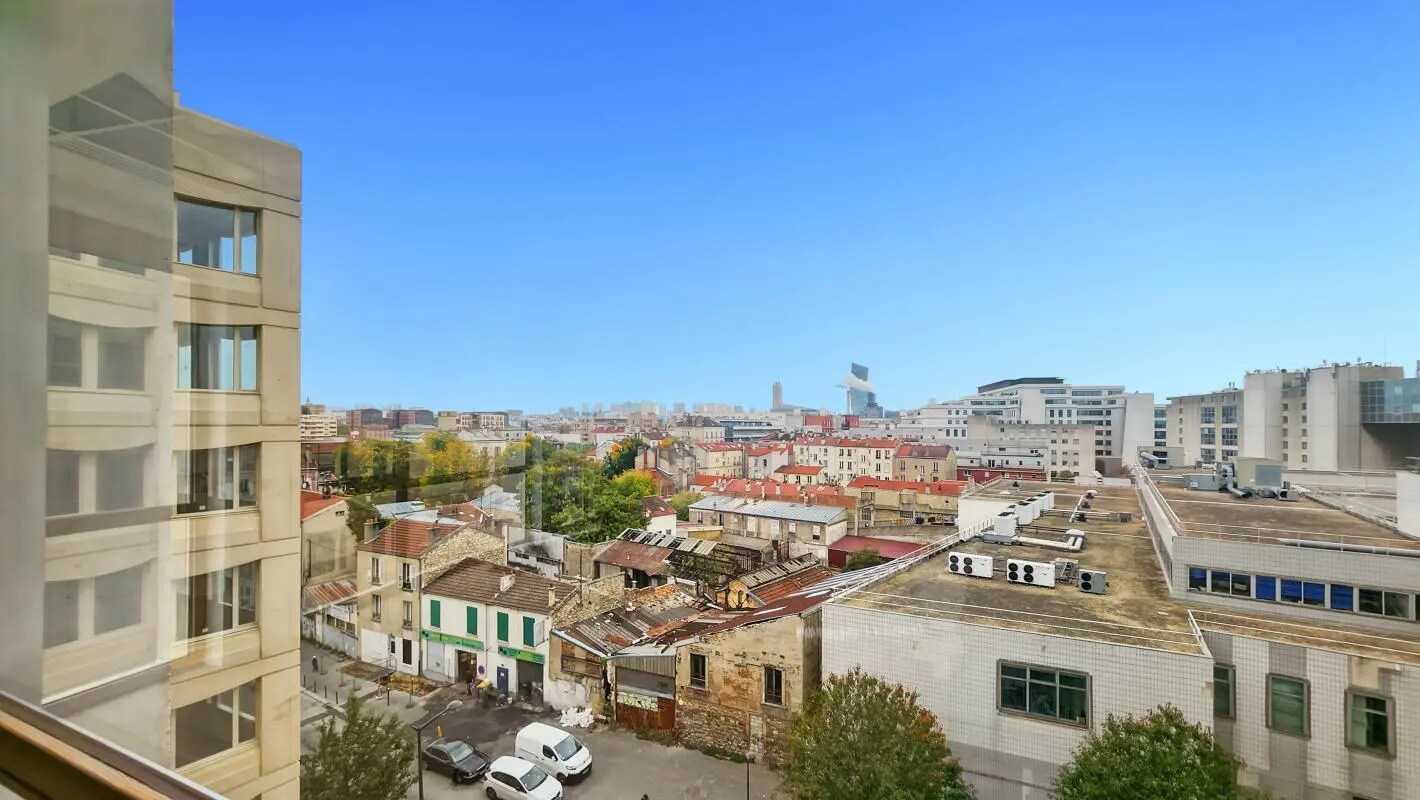 Office in Ivry-sur-Seine to rent Interior Photo- Image 1 of 2