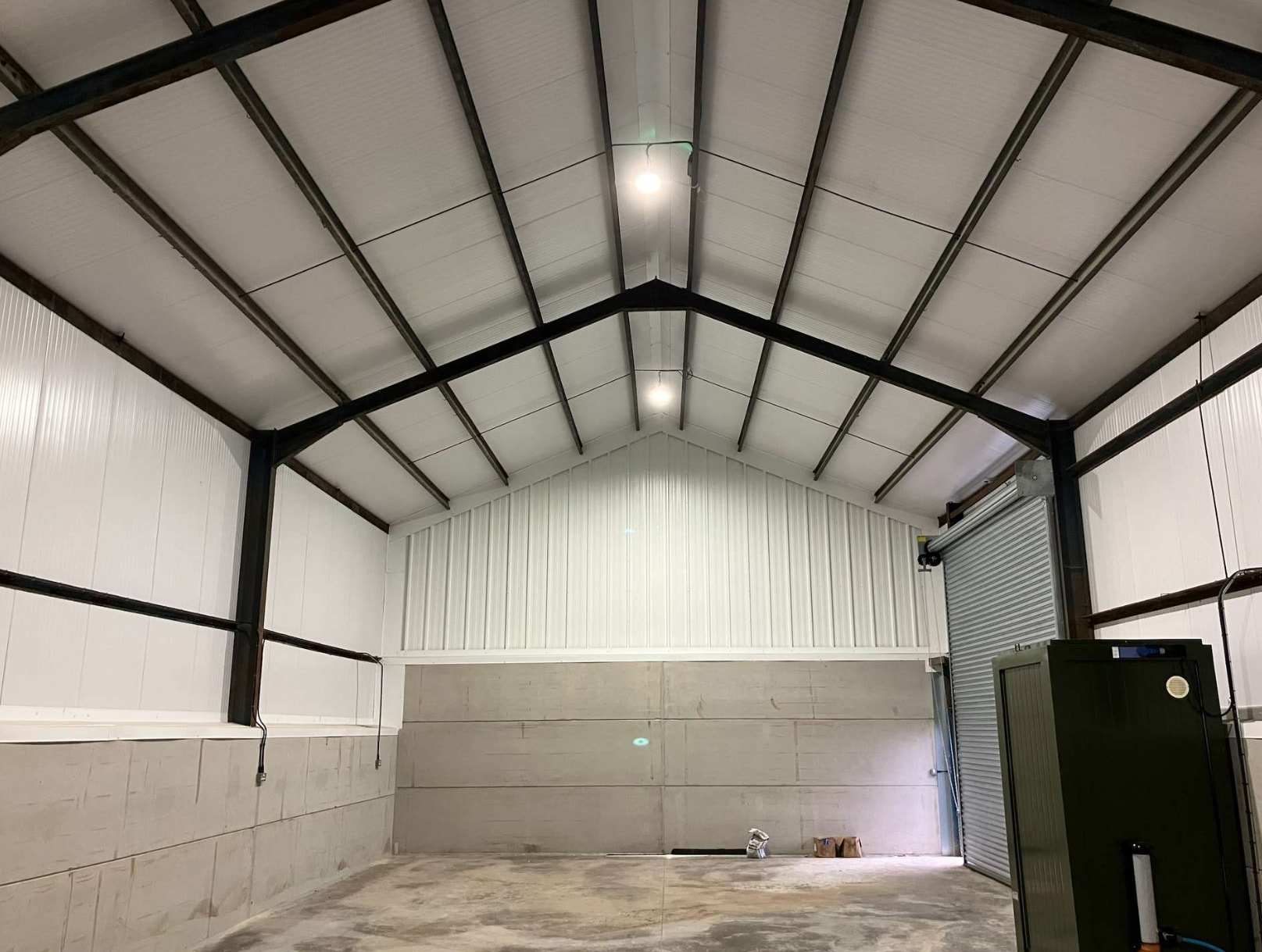 West Farm, Micheldever to rent Interior Photo- Image 1 of 3