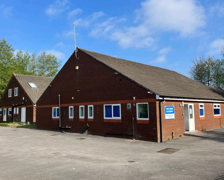 32 Oatlands Rd, Liverpool for sale - Building Photo - Image 1 of 1