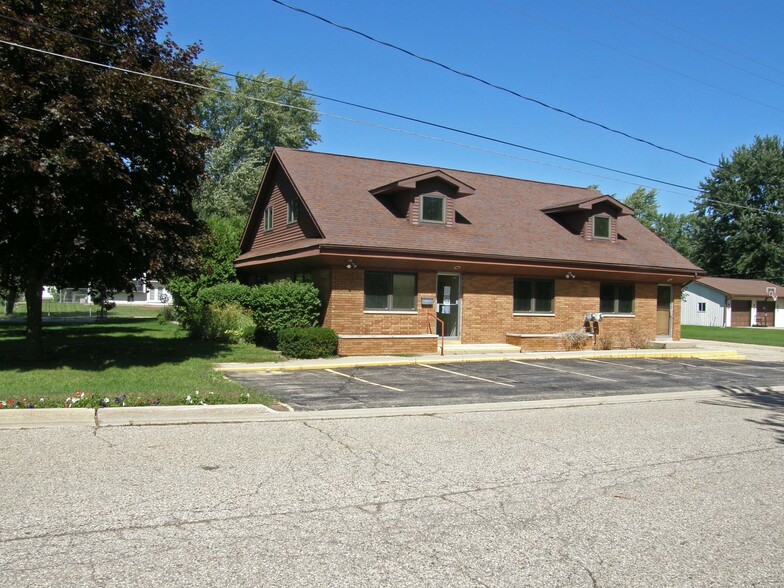 502 N Saginaw St, Saint Charles, MI for sale - Primary Photo - Image 1 of 1