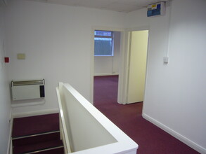 Mill Ln, Leeds for rent Interior Photo- Image 1 of 6