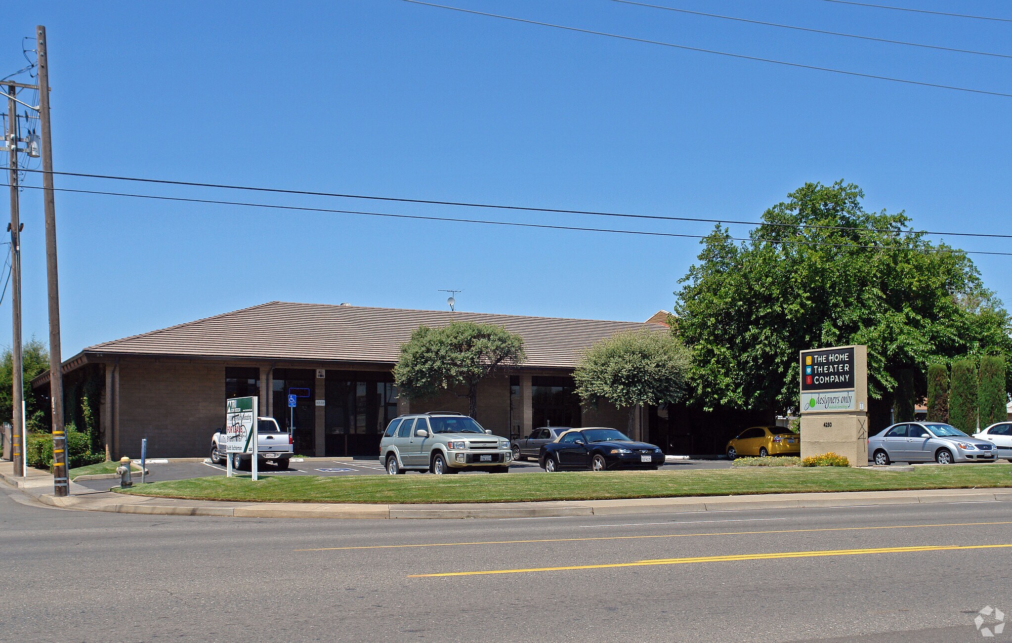 4250 Power Inn Rd, Sacramento, CA to rent Primary Photo- Image 1 of 9