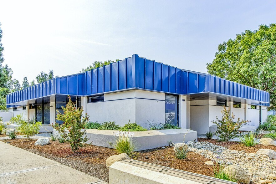 3941 San Dimas St, Bakersfield 93301 UK