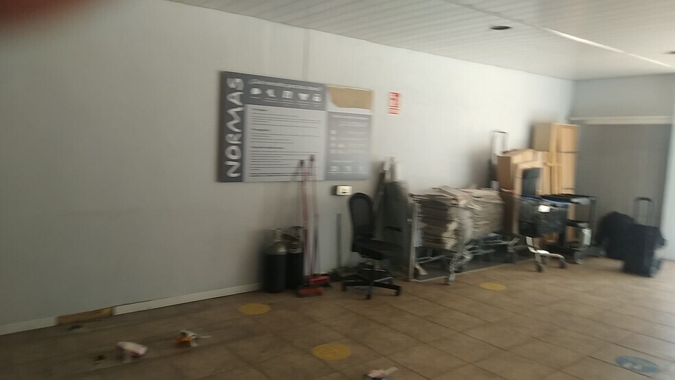 Calle Turín, 7, Parla, Madrid to rent - Commercial Listing Video - Image 2 of 9