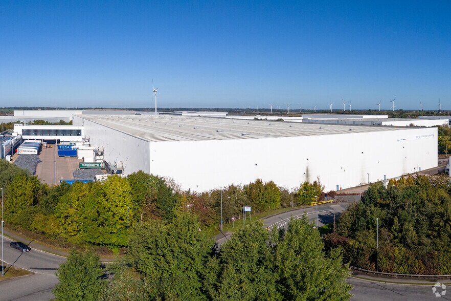 Saxon Dr, Northampton for sale - Primary Photo - Image 1 of 1