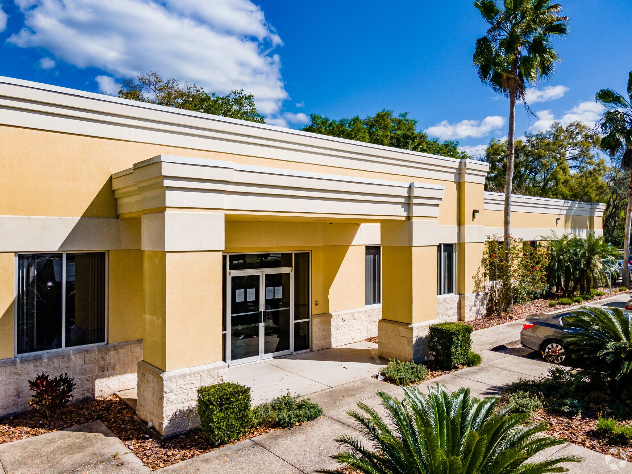 7320 E Fletcher Ave, Tampa, FL to rent Building Photo- Image 1 of 8