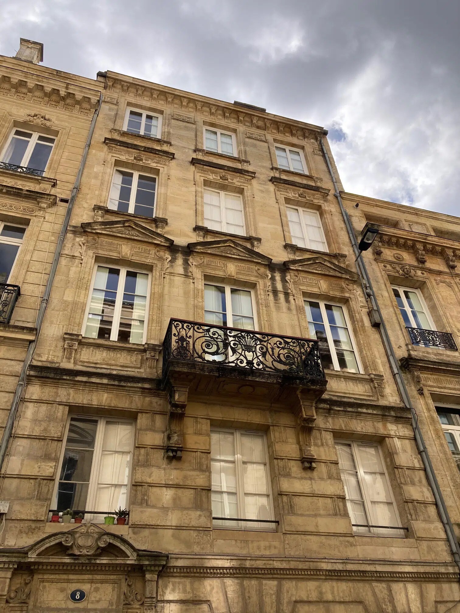 Office in Bordeaux for sale Building Photo- Image 1 of 8
