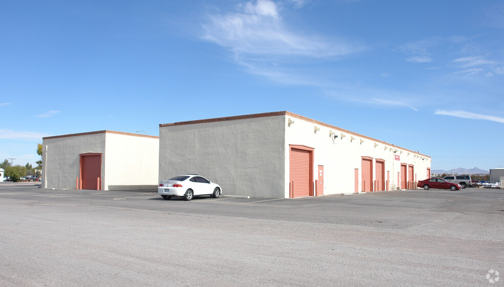 1595 W Amador Ave, Las Cruces, NM for rent - Building Photo - Image 2 of 4