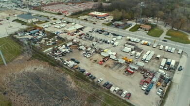 712 S Green Bay Rd, Waukegan, IL to rent Building Photo- Image 2 of 4